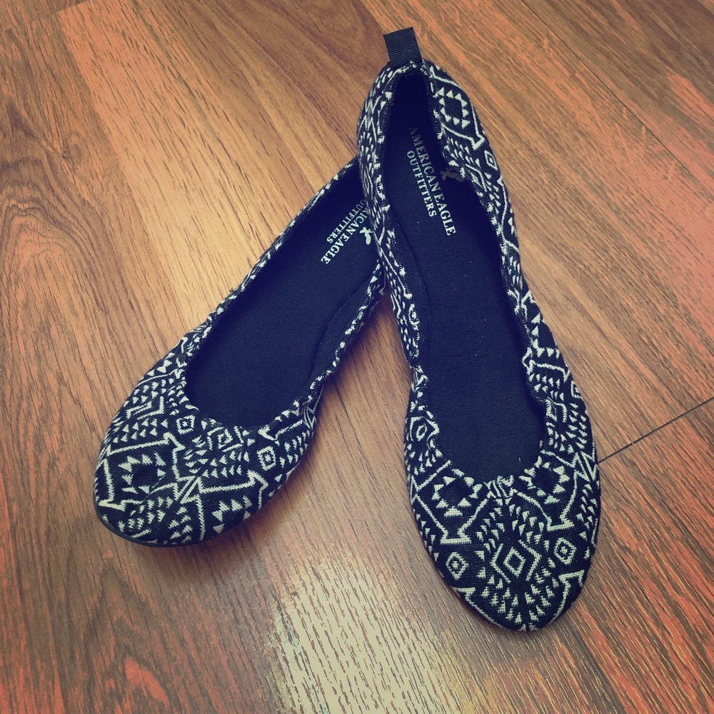 Women’s American Eagle Outfitters flats size 8